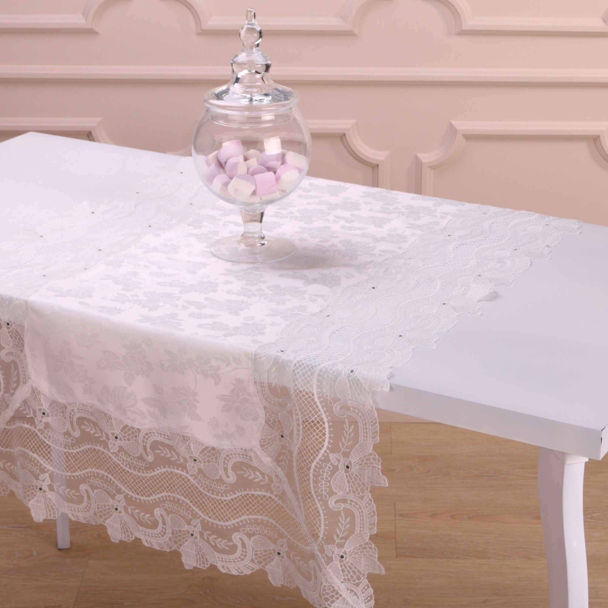 

{} Villa Bianca