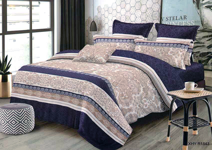 

Комплекты постельного белья Home Collection