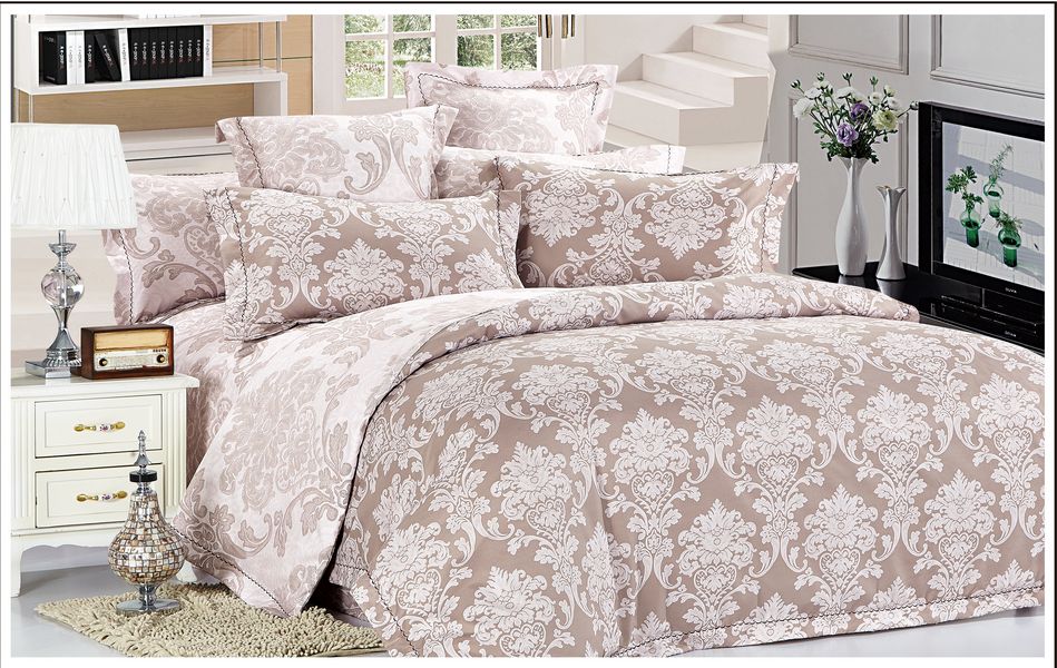 

Комплекты постельного белья Home Collection