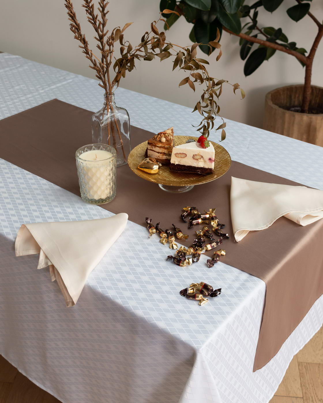 Дорожка на стол Серенити цвет: кофейный (40х140 см), размер 40х140 см