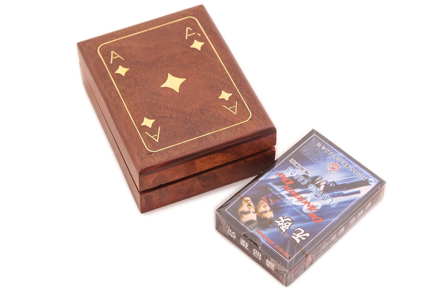 Игральные карты в деревянном футляре (4х9х11 см - 2 шт), размер 4х9х11 см - 2 шт, цвет коричневый