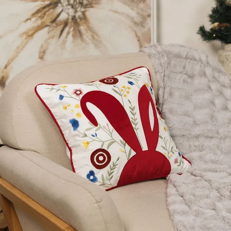 Декоративная наволочка Rabbit Ears красный, белый (45х45), размер 45х45 ar953785 Декоративная наволочка Rabbit Ears красный, белый (45х45) - фото 1