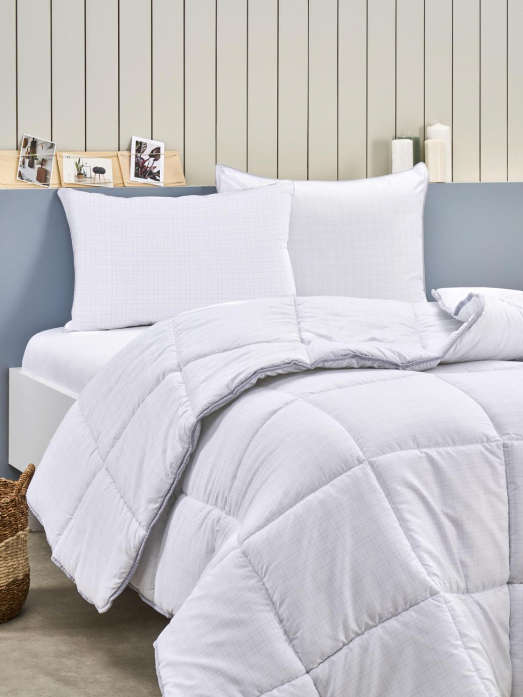 Одеяло Всесезонное Relax цвет: белый (195х215 см), размер 195х215 см tac847803 Одеяло Всесезонное Relax цвет: белый (195х215 см) - фото 1