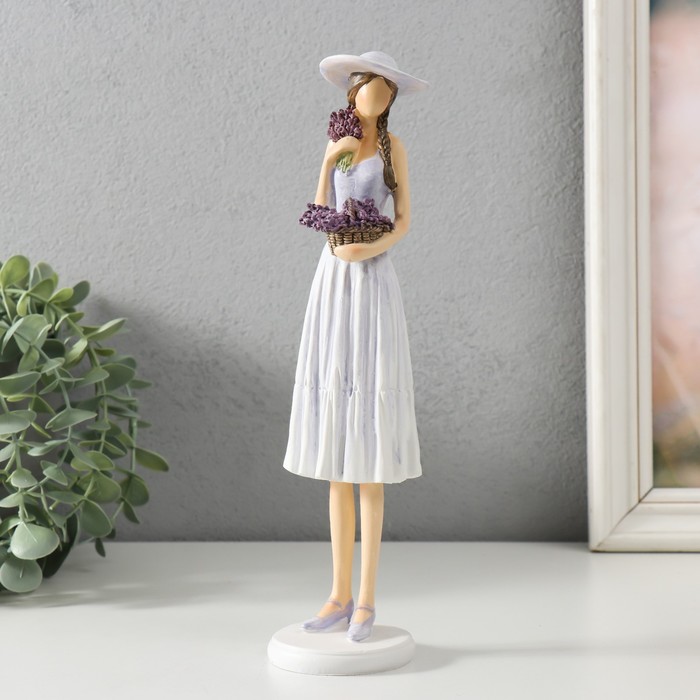 Сувенир Девушка с корзиной лаванды, в шляпке (7х7х26 см), размер 7х7х26 см
