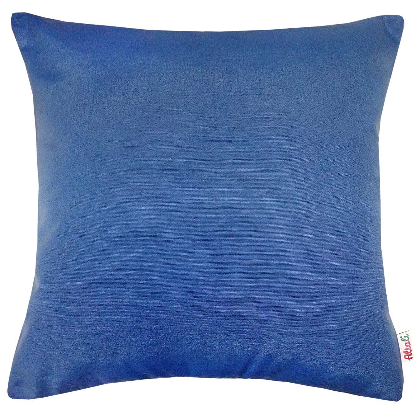 Наволочки большие размеры. Подушка синий. Подушка декоративная голубая. + Подушка голубой. Синий диван с подушками.