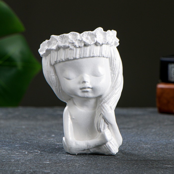 Кашпо Девочка с веночком (11 см)