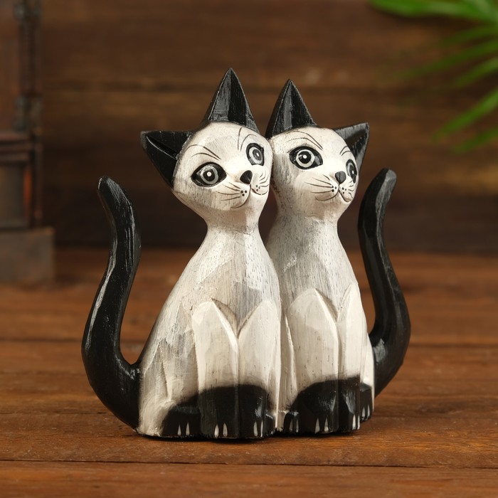 Сувенир Кошки с темными лапками (13х4х13 см)