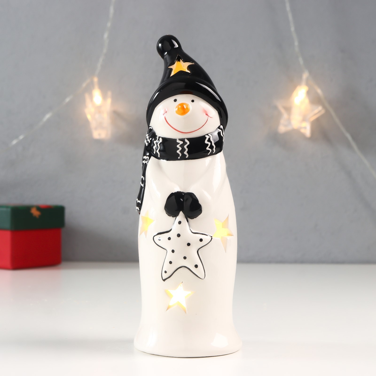 Сувенир Снеговик, чёрная шапка и шарф, с звёздочкой (18х6х6 см)