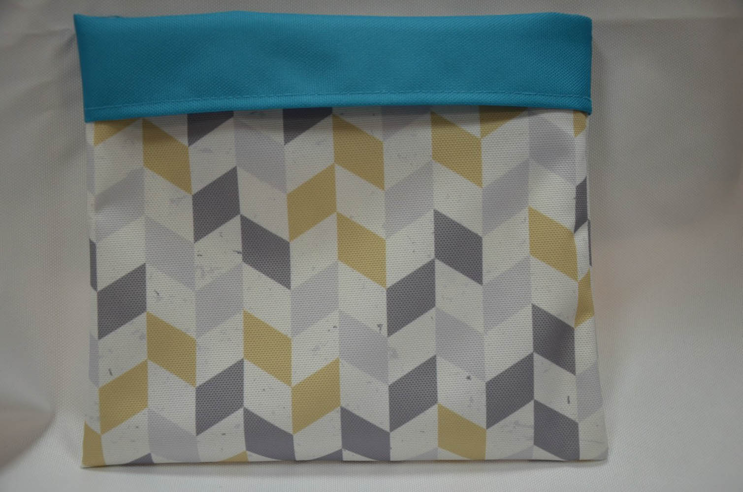 

{} HomeDeco