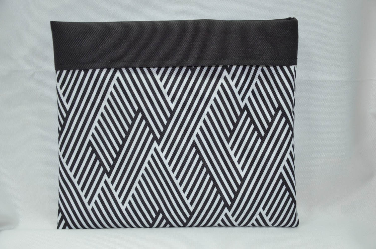 

{} HomeDeco
