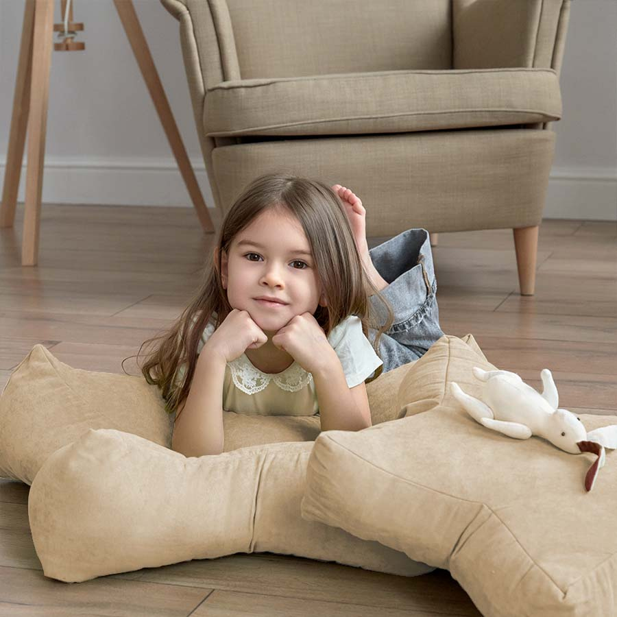 Декоративная подушка-игрушка Старс цвет: сливочный (55х55х12) PASIONARIA