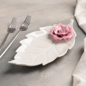 Блюдо Лист с розой (27х14х5 см)