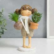Сувенир Малышка с хвостиками, с растениями в горшках (10х8х21 см)
