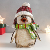 Сувенир Пингвин в красной шапке и зелёном шарфе (12х15х20 см)