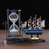 Часы Фрегат в ассортименте (16х14х8 см)