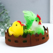 Сувенир Курочка и цыплёнок на лужайке (16х12х8 см)