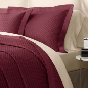 Декоративная подушка Дориан цвет: бордовый (45х45)