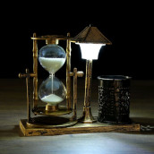 Часы песочные Уличный фонарик в ассортименте (6х15х14 см)