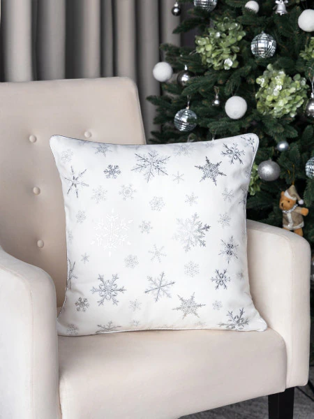 Декоративная подушка новогодняя Аресес (45х45)