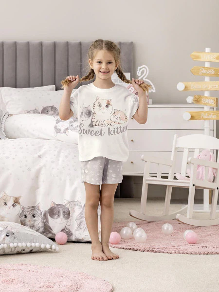 Футболка и шорты Китти