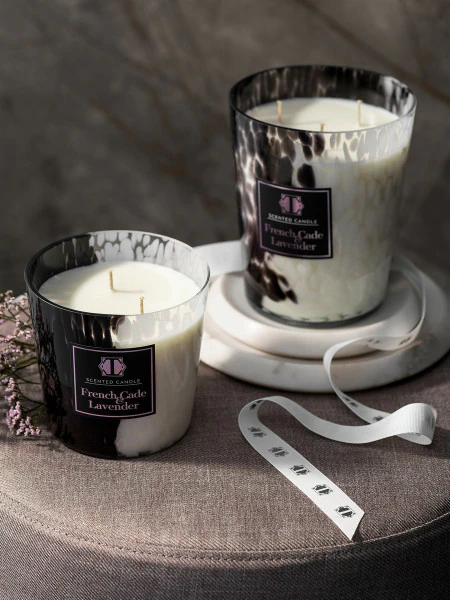 Ароматическая свеча Французский кедр и лаванда