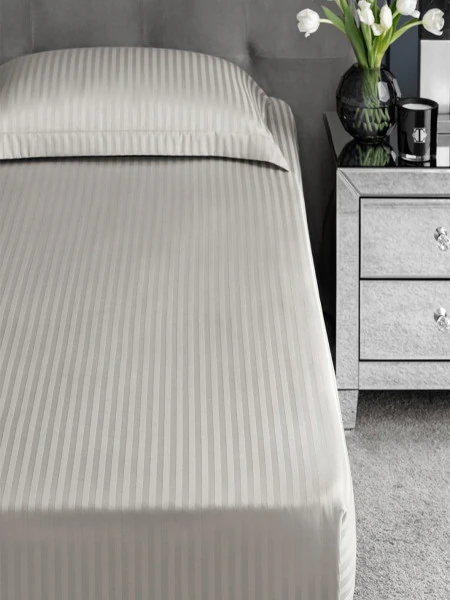 Простыня на резинке Ларье