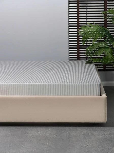 Простыня на резинке Люкс