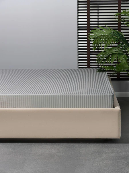 Простыня на резинке Люкс