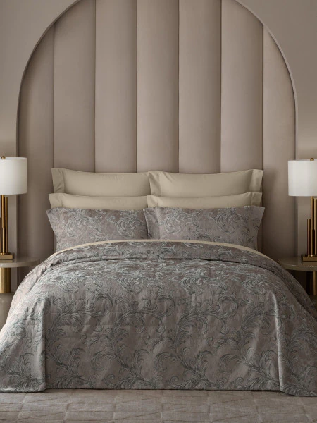 Покрывало Орелья (260х260 см)