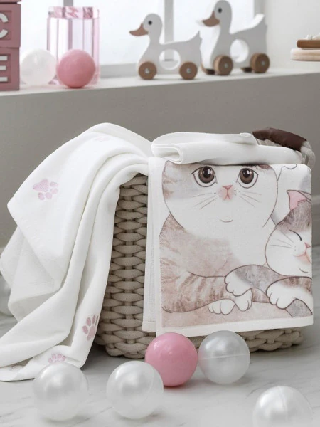 Набор из 2 детских полотенец Китти (50х75 см,70х130 см)