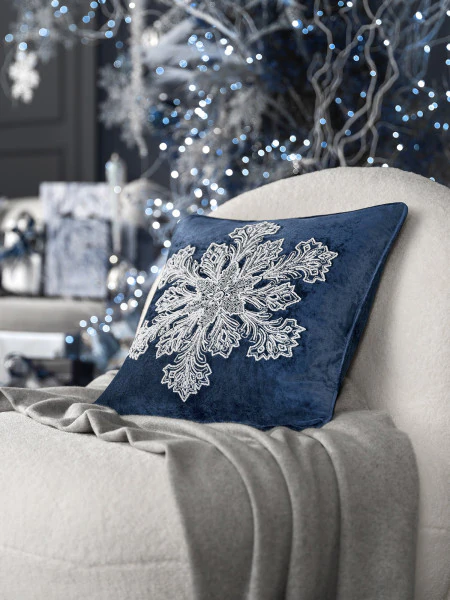 Декоративная подушка новогодняя Ирзен (45х45)