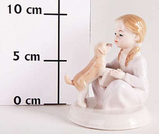

{} Фигурка Девочка С Собакой (10 см)