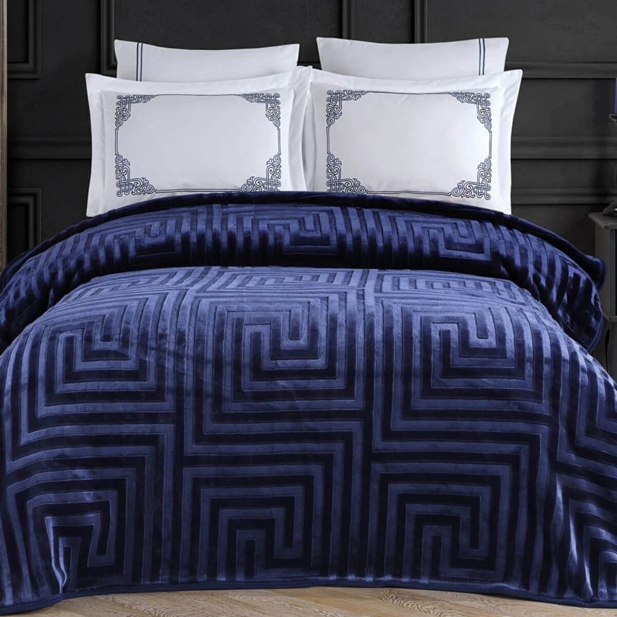 Постельное белье с одеялом-покрывалом Agossa embos цвет: темно-синий (king size (евро макси))