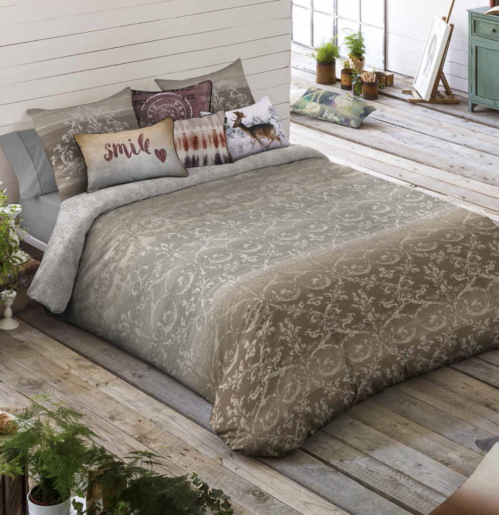 

Пледы и покрывала Antilo