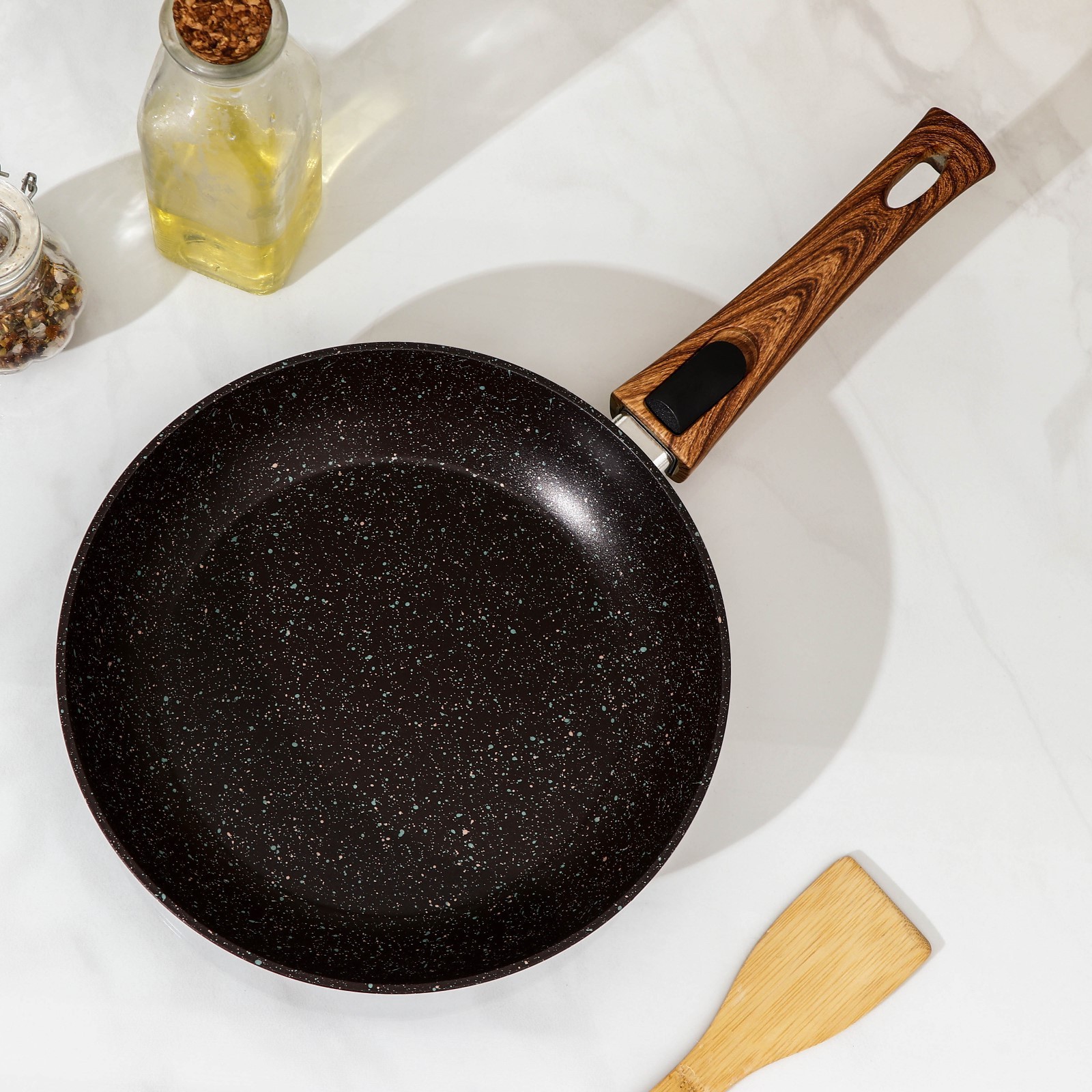 Сковорода Granit цвет: черный (43х24х5 см), размер 43х24х5 см